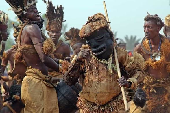 Mungonge — Day Ceremony — Pende cultural experience in the Democratic Republic of Congo