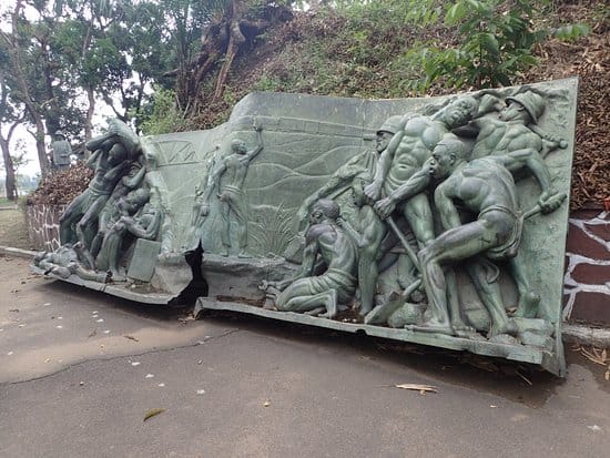 Historical memorial sculpture Kinshasa